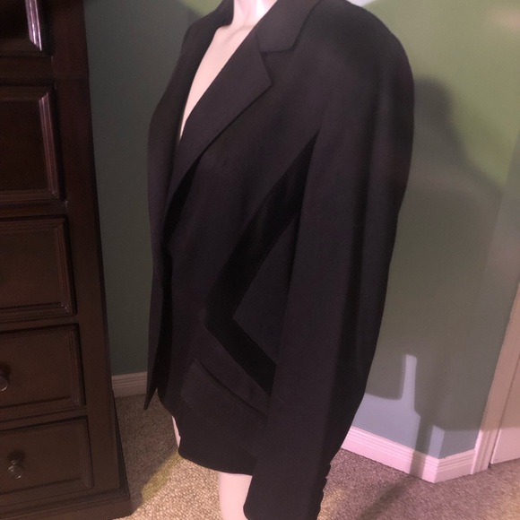 Anne Klein black blazer with geometric black shaping Size 10 - Picture 10 of 12